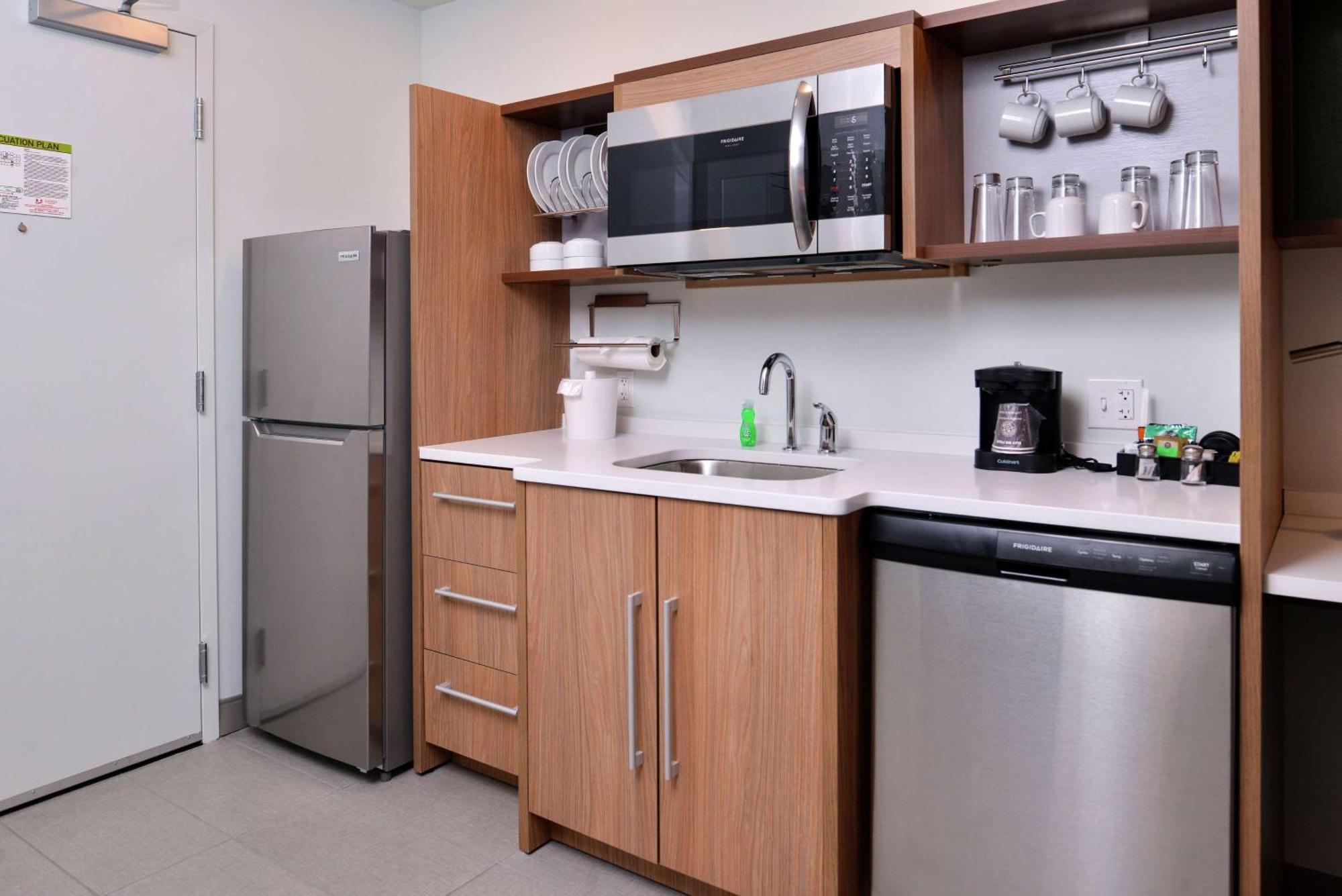 Home2 By Hilton Downtown Channel District 3*