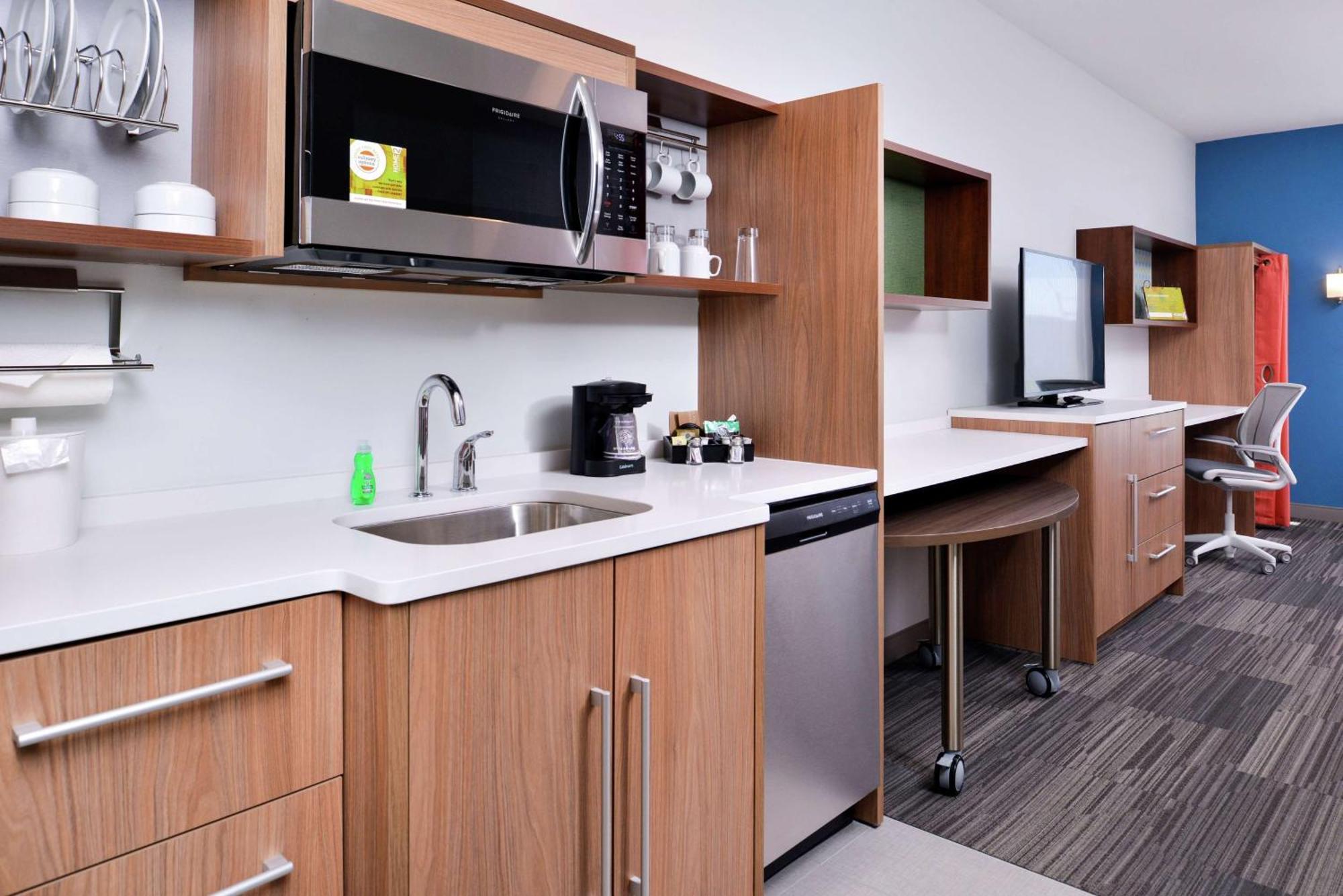 Home2 By Hilton Downtown Channel District Hotel 3*