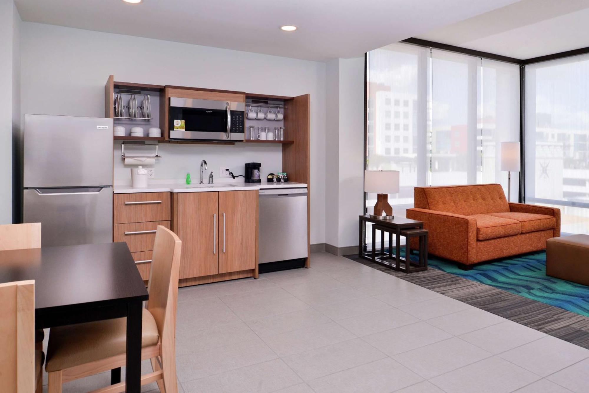 Home2 By Hilton Downtown Channel District Hotel 3*
