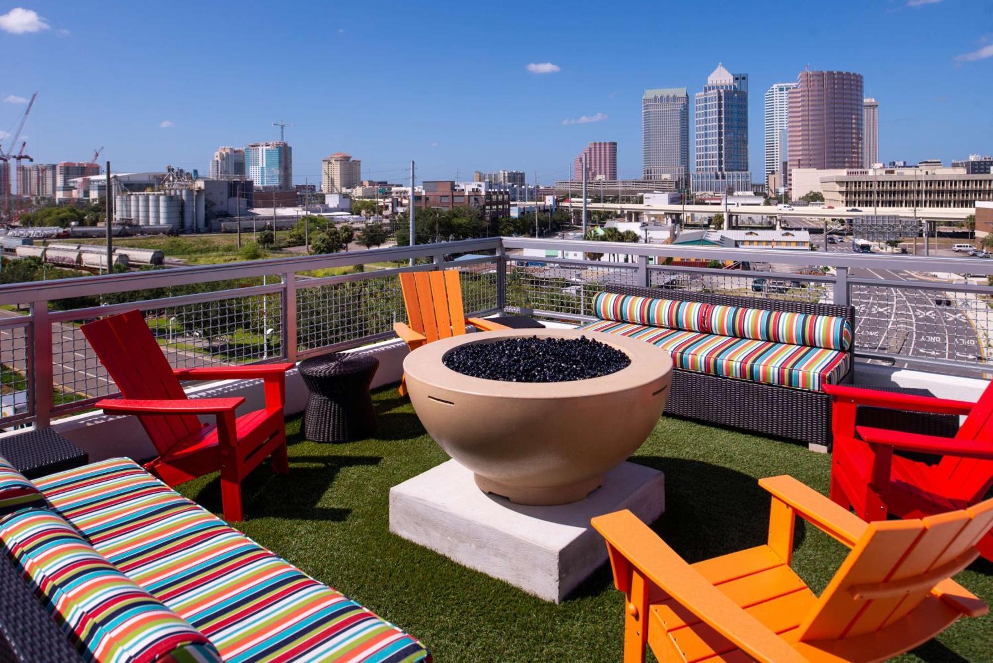 Home2 By Hilton Downtown Channel District 3*