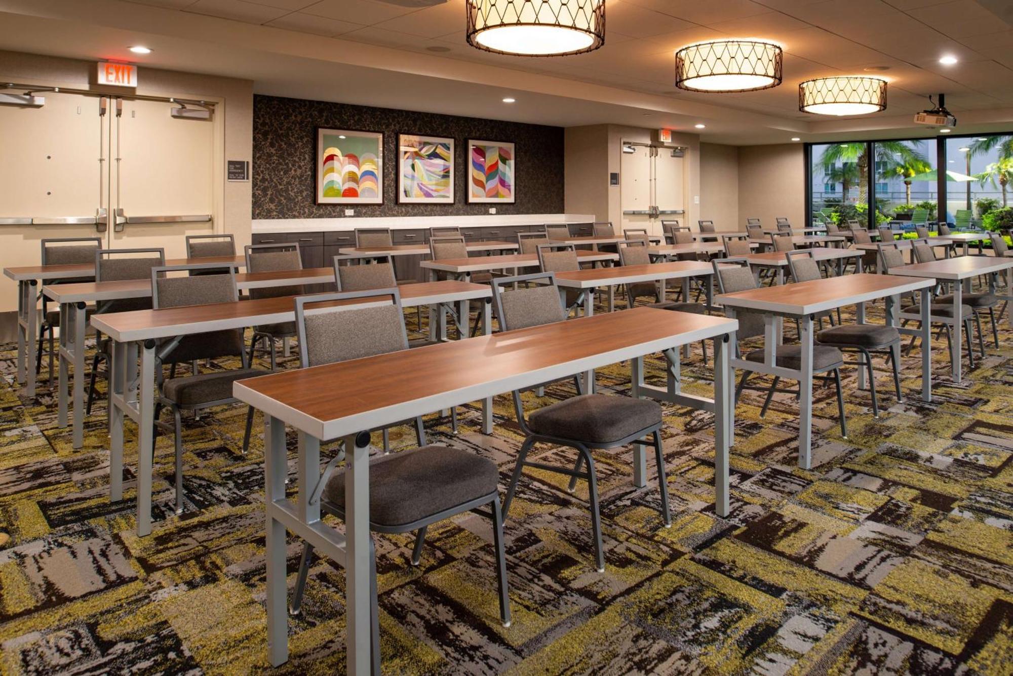 Hotel Home2 By Hilton Downtown Channel District Tampa